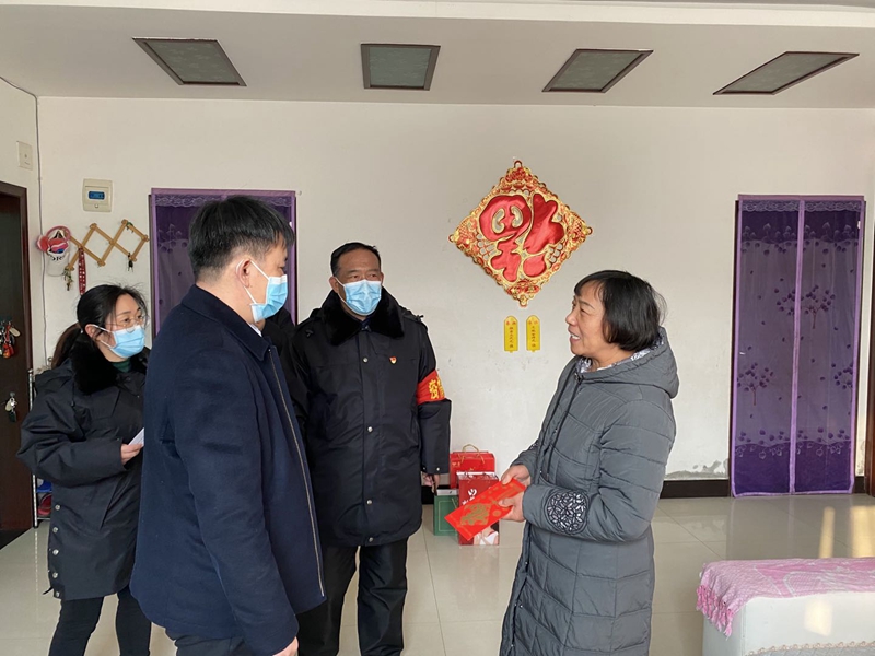 博農(nóng)集團(tuán)走訪慰問(wèn)老黨員、因公去世黨員干部家屬